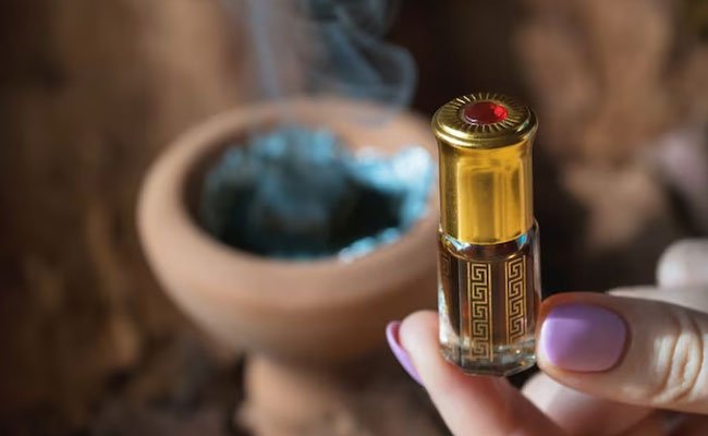 4 Amazing Benefits and Uses of Attar Over Perfume